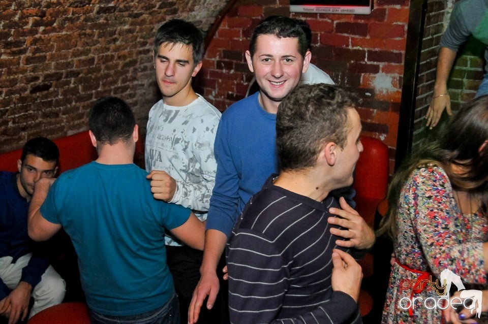 Winter Wednesday Party în Club Escape, 