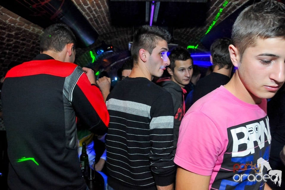 Winter Wednesday Party în Club Escape, 