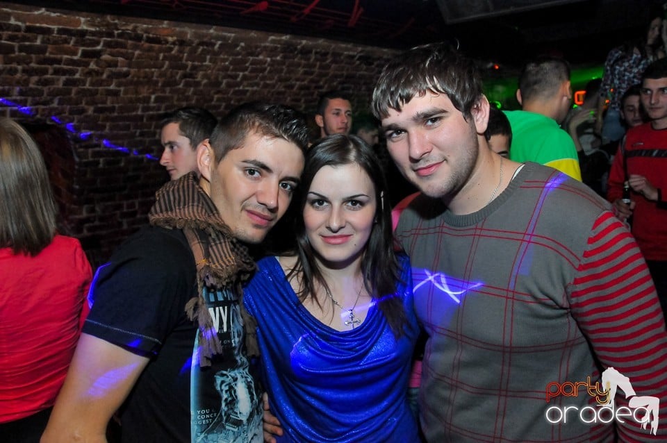 Winter Wednesday Party în Club Escape, 