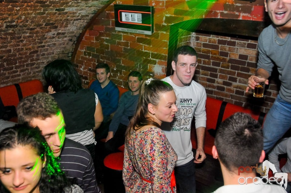 Winter Wednesday Party în Club Escape, 