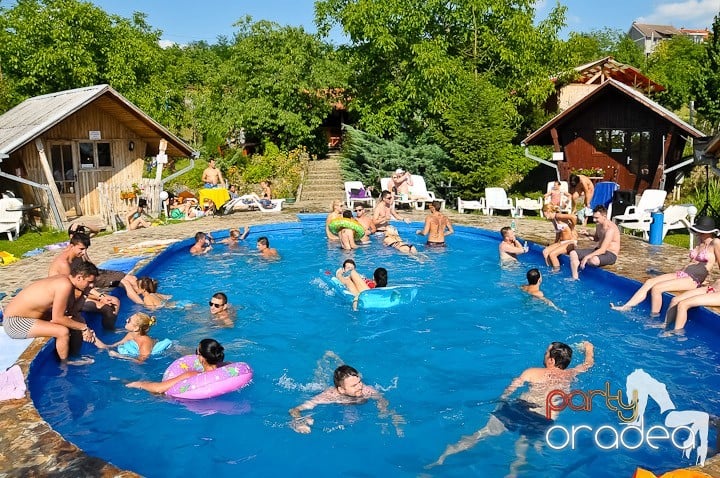 Yellow Pool Party Day 2, 