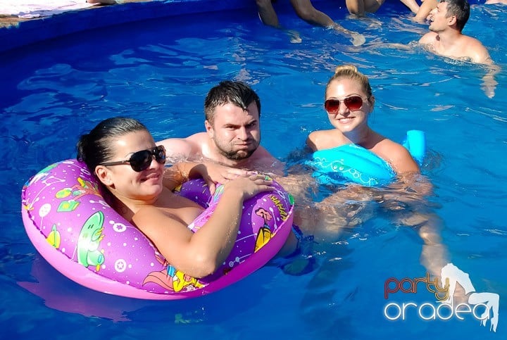 Yellow Pool Party Day 2, 