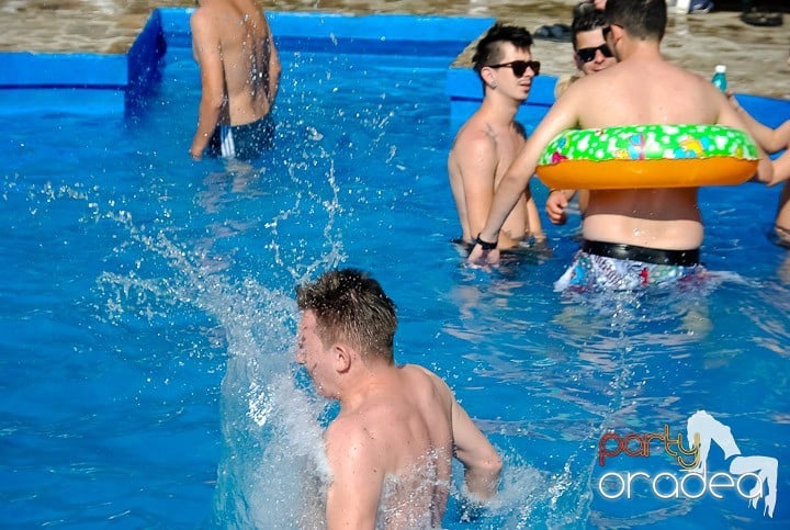 Yellow Pool Party Day 2, 