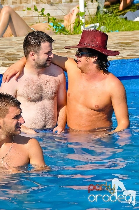 Yellow Pool Party Day 2, 