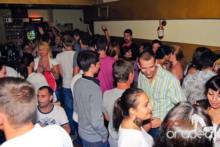 Yellow Submarine la suprafaţă, 