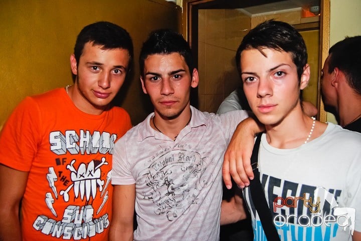 Yellow Submarine la suprafaţă, 