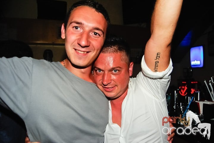 Yellow Submarine la suprafaţă, 