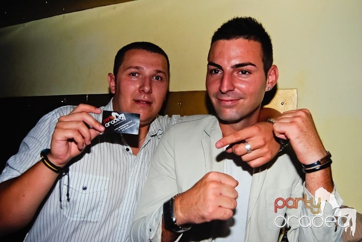 Yellow Submarine la suprafaţă, 