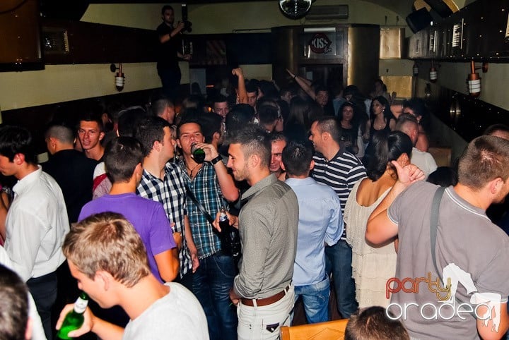 Yellow Submarine la suprafaţă, 