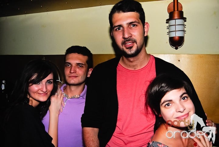 Yellow Submarine la suprafaţă, 