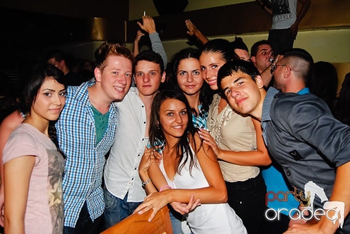 Yellow Submarine la suprafaţă, 