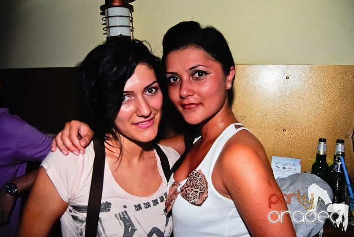 Yellow Submarine la suprafaţă, 