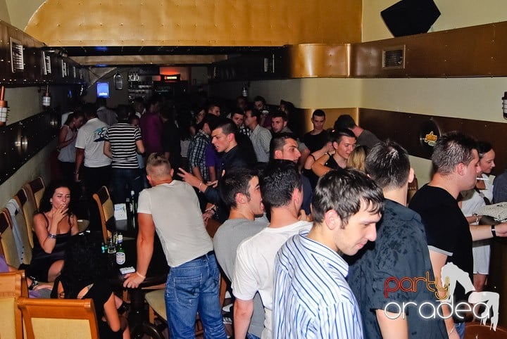 Yellow Submarine la suprafaţă, 