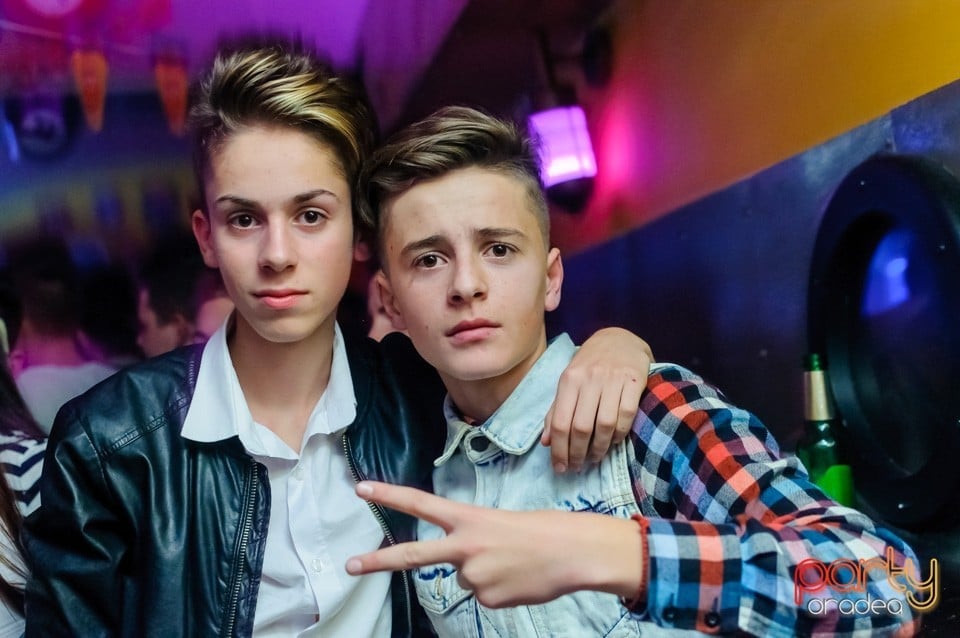 Yelloween Special Weekend, 