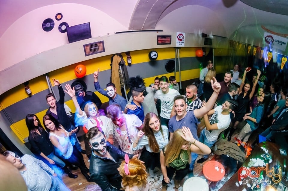 Yelloween Special Weekend, 