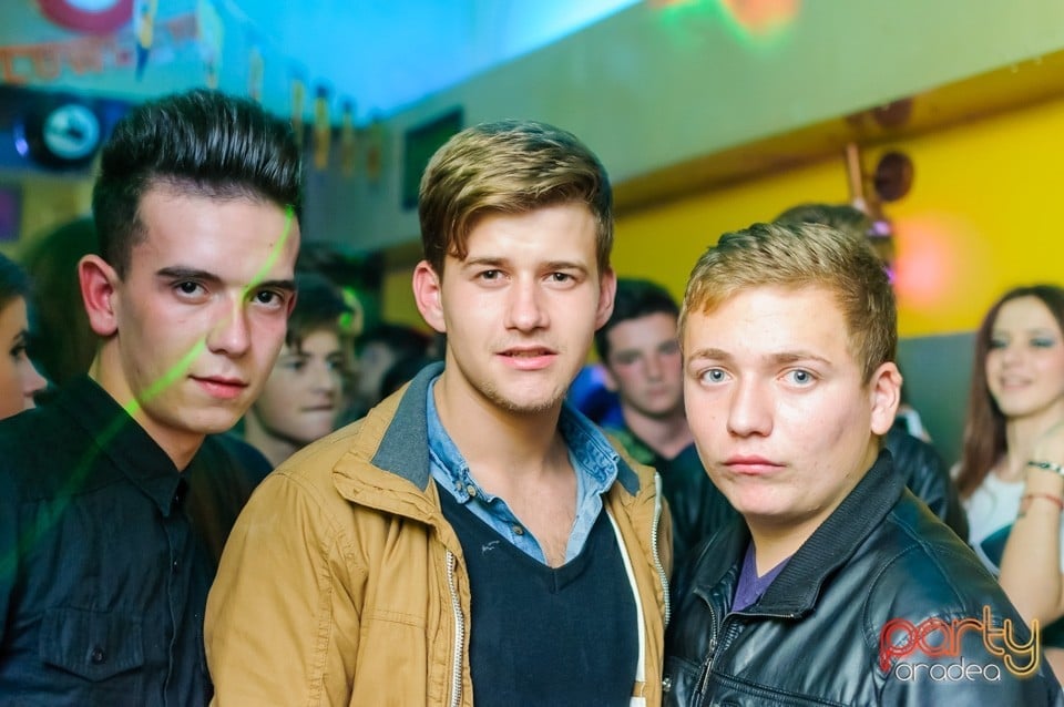 Yelloween Special Weekend, 