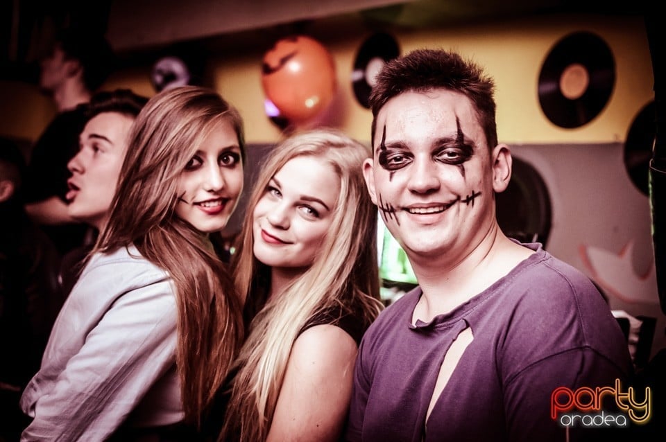 Yelloween Special Weekend, 