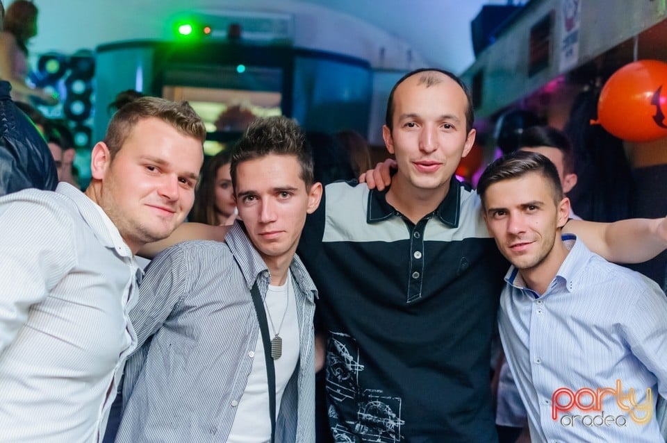 Yelloween Special Weekend, 