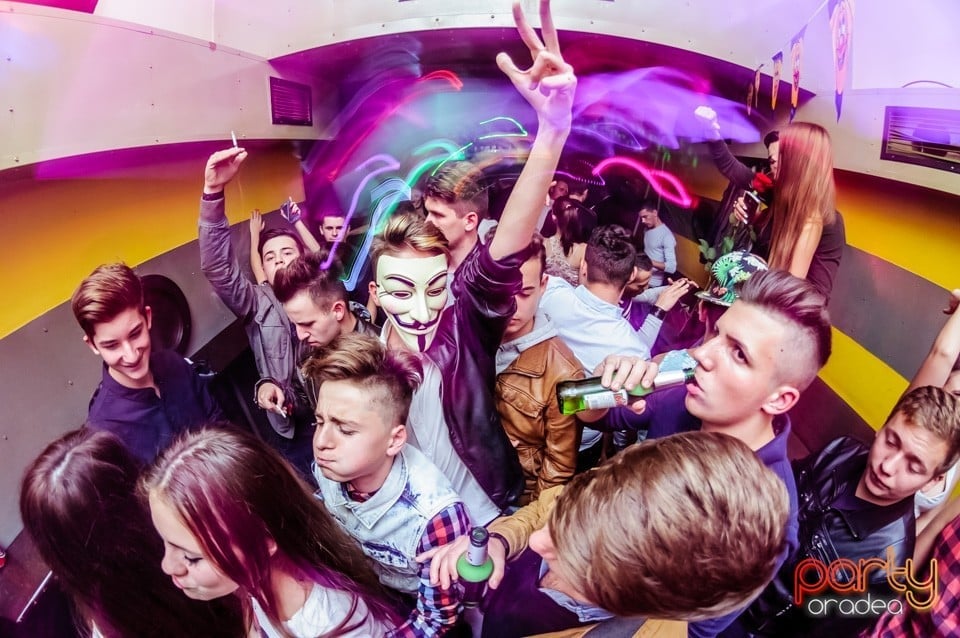 Yelloween Special Weekend, 