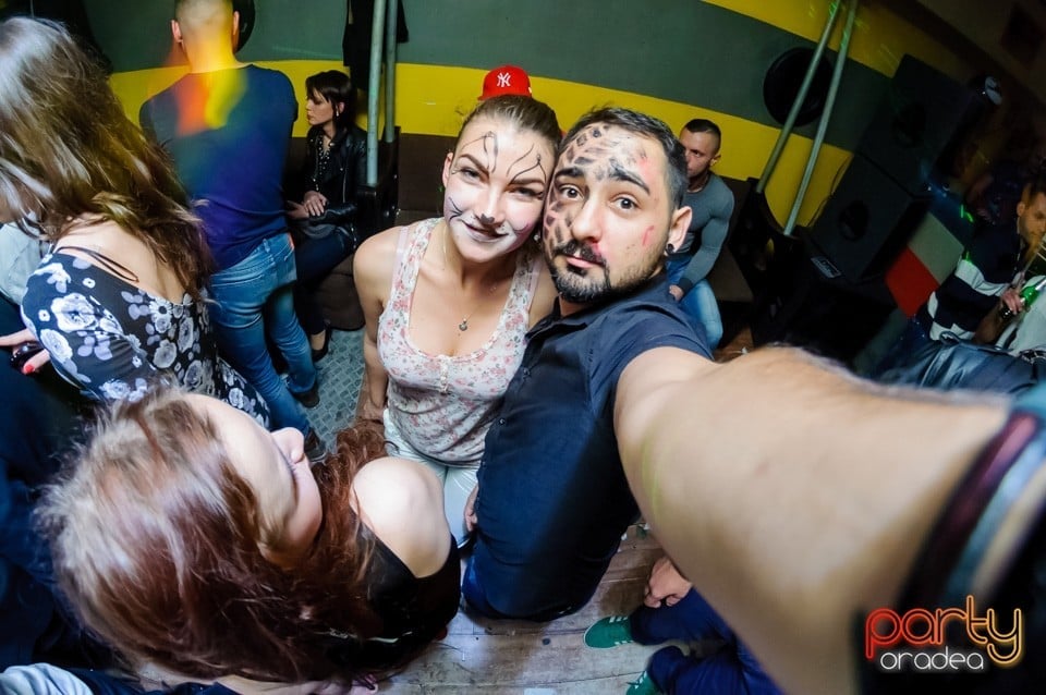 Yelloween Special Weekend, 