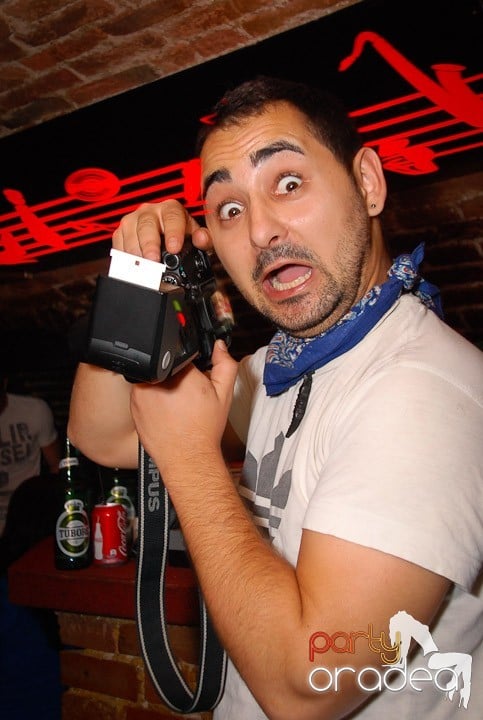 Zi de naştere şi petrecere de burlăciţe, 