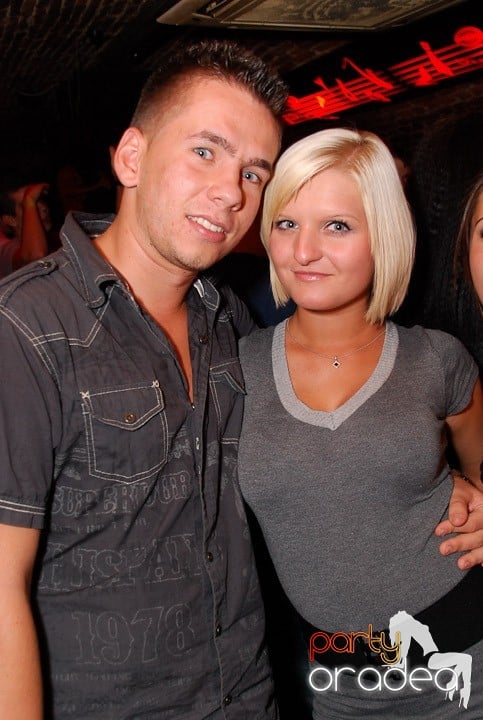 Zi de naştere şi petrecere de burlăciţe, 