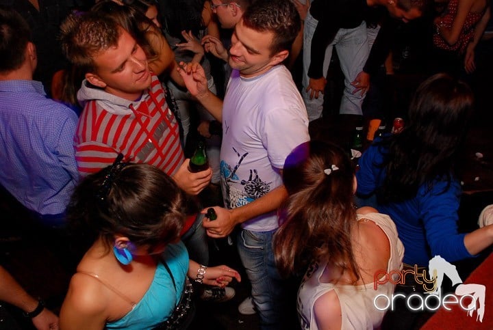 Zi de naştere şi petrecere de burlăciţe, 