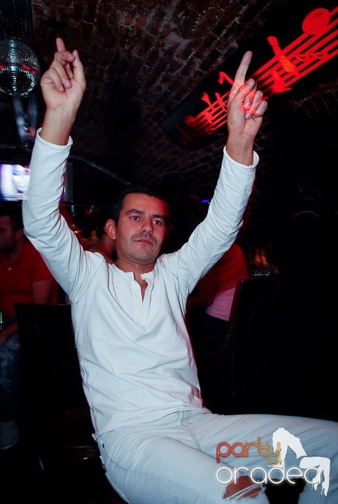 Zi de naştere şi petrecere de burlăciţe, 