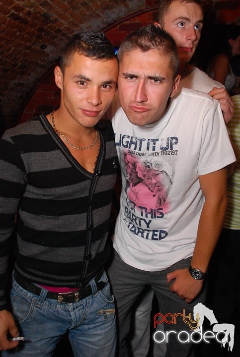 Zi de naştere şi petrecere de burlăciţe, 