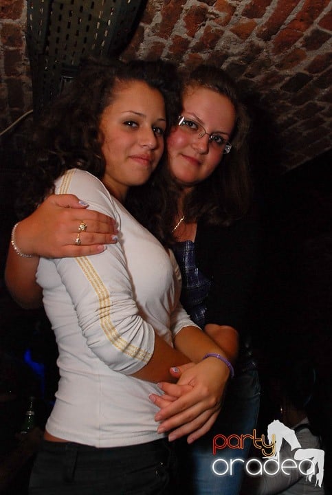 Zi de naştere şi petrecere de burlăciţe, 