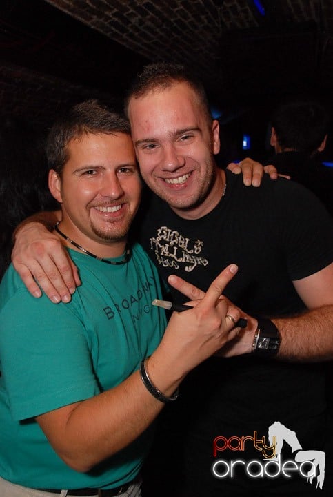 Zi de naştere şi petrecere de burlăciţe, 