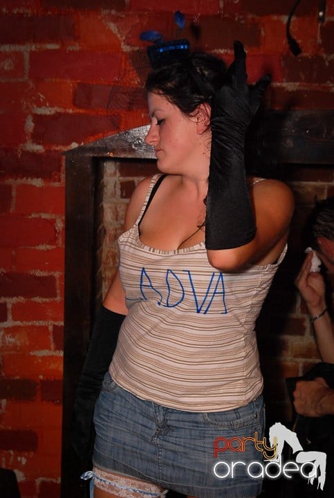 Zi de naştere şi petrecere de burlăciţe, 