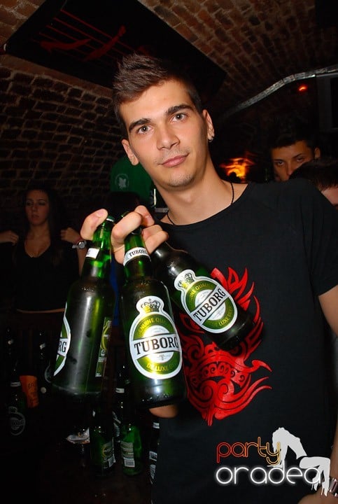 Zi de naştere şi petrecere de burlăciţe, 