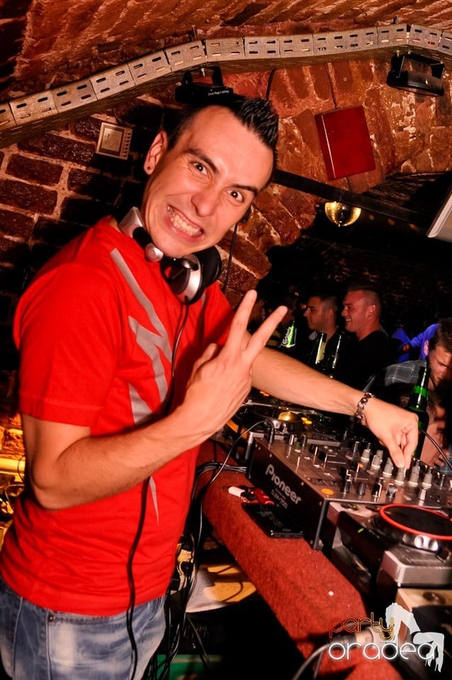 Ziua promoţiilor în Club Escape, 