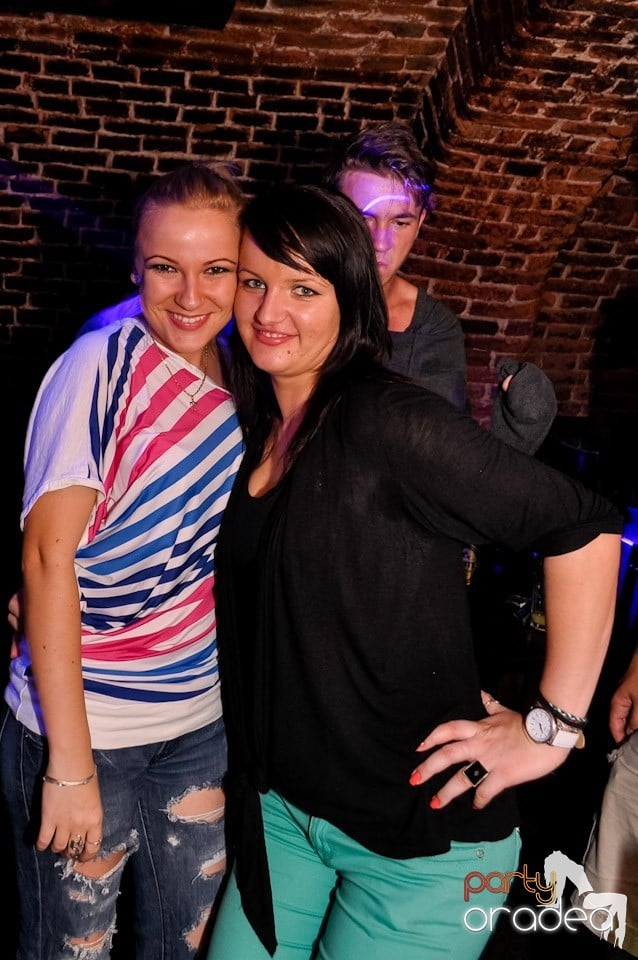 Ziua promoţiilor în Club Escape, 