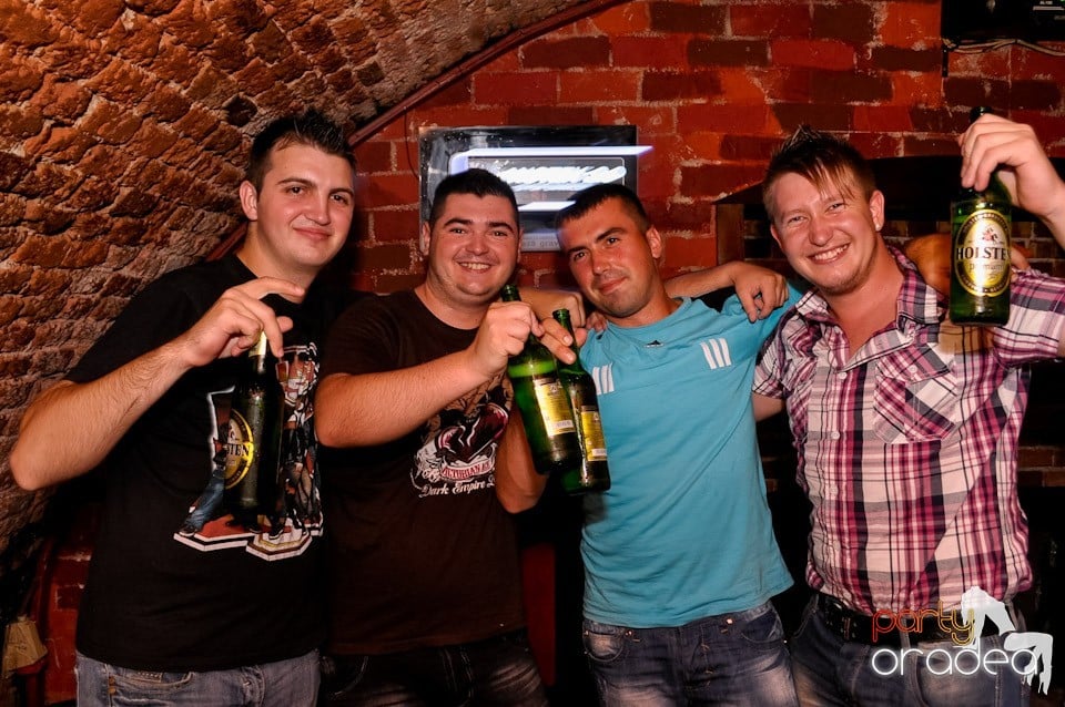 Ziua promoţiilor în Club Escape, 