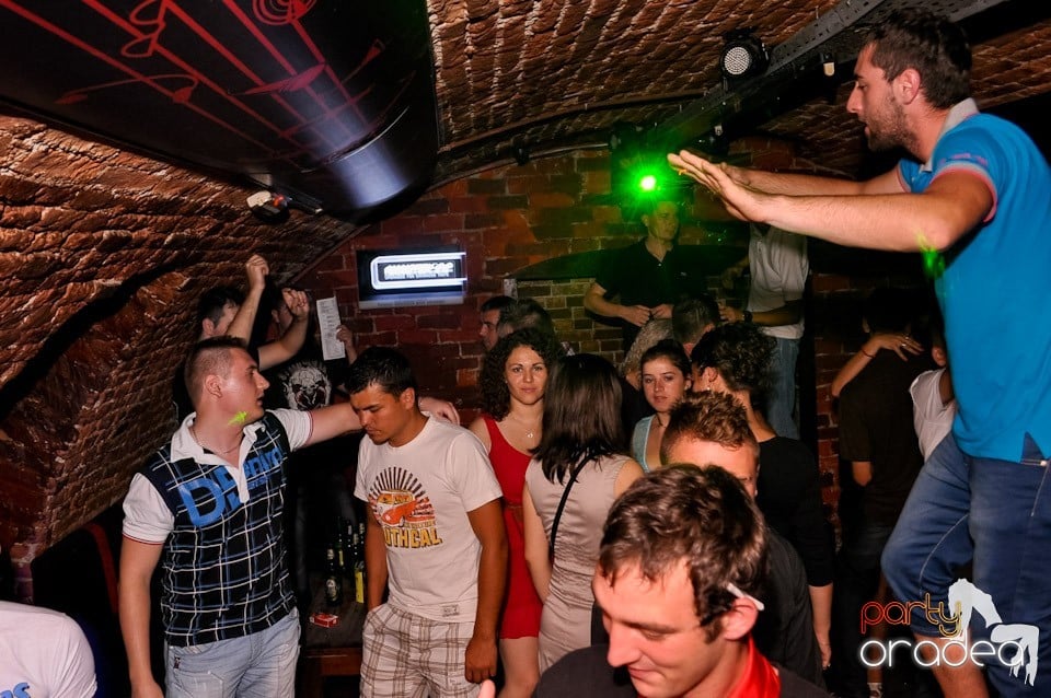 Ziua promoţiilor în Club Escape, 