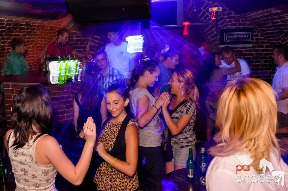 Ziua promoţiilor în Club Escape, 