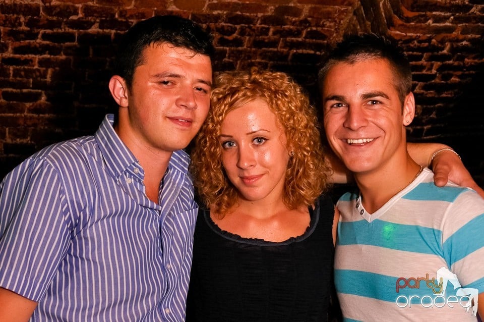 Ziua promoţiilor în Club Escape, 