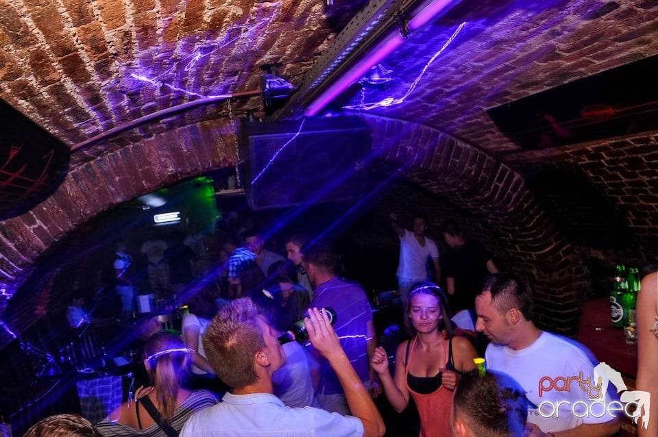 Ziua promoţiilor în Club Escape, 