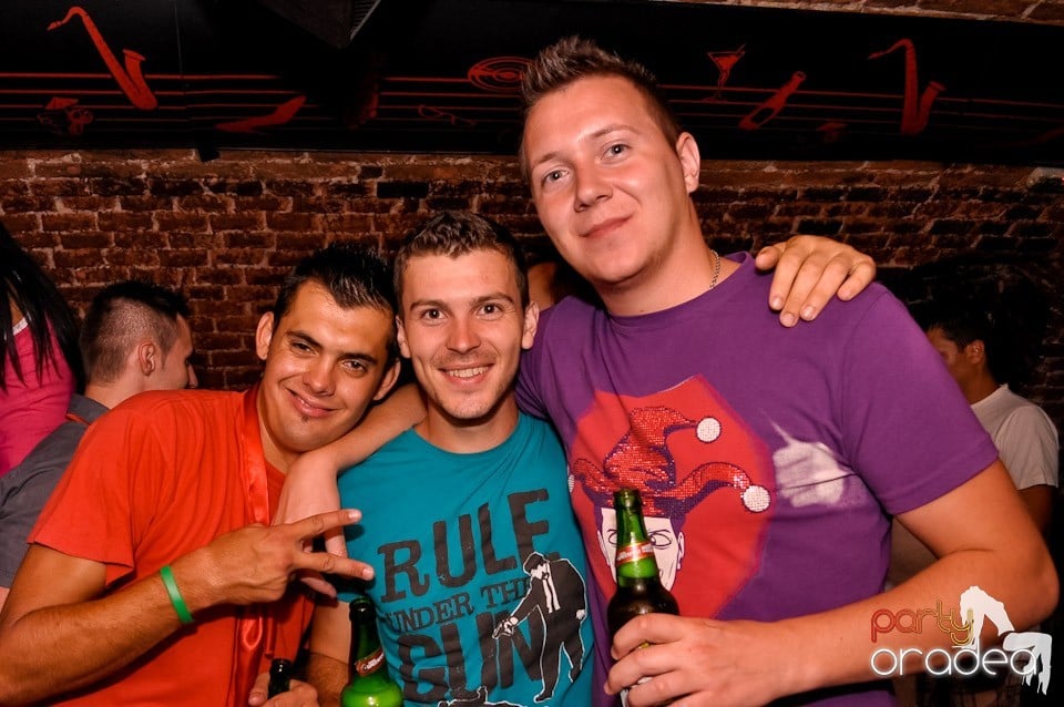 Ziua promoţiilor în Club Escape, 