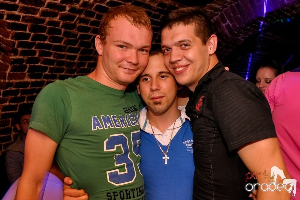 Ziua promoţiilor în Club Escape, 