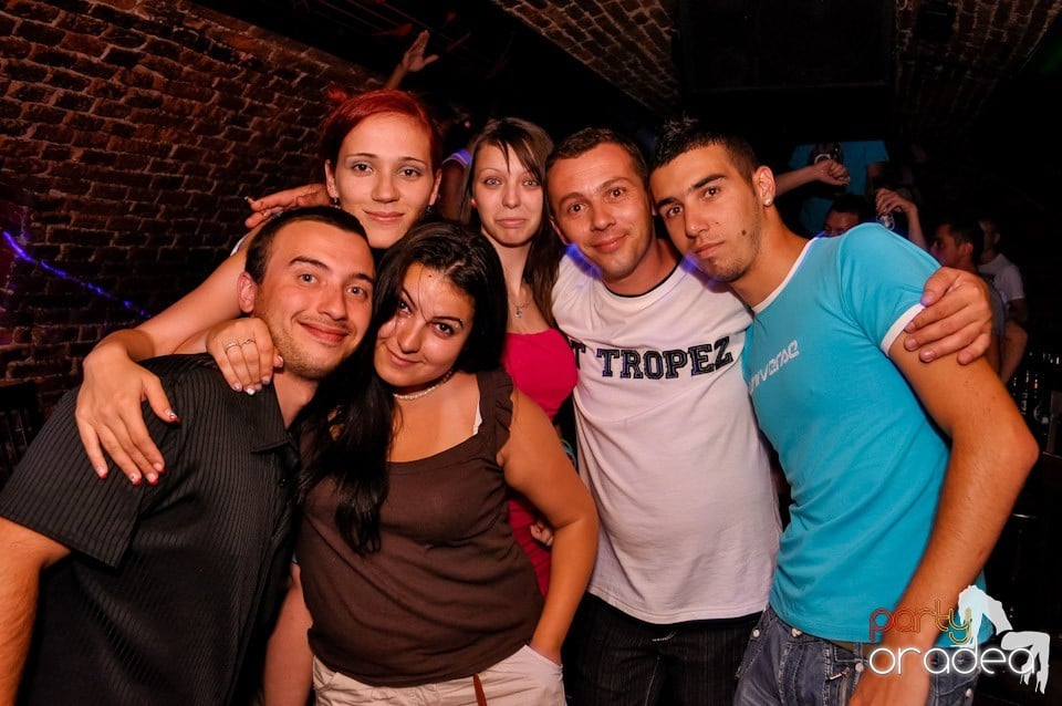 Ziua promoţiilor în Club Escape, 