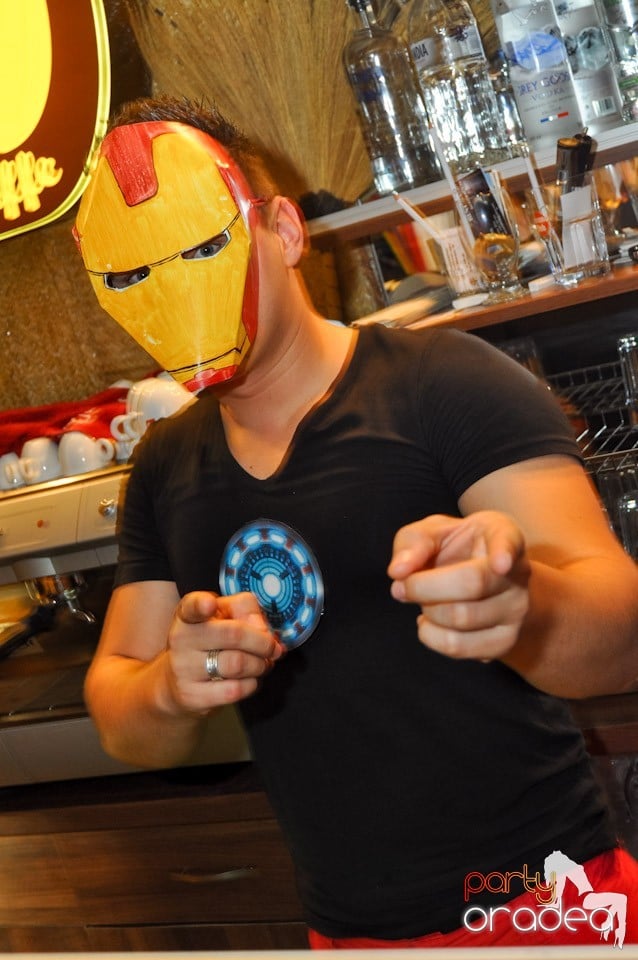 Zulu Caffe: Cartoon Cast, Zulu Caffe