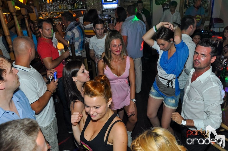 Zulu Caffe: Cartoon Cast, Zulu Caffe