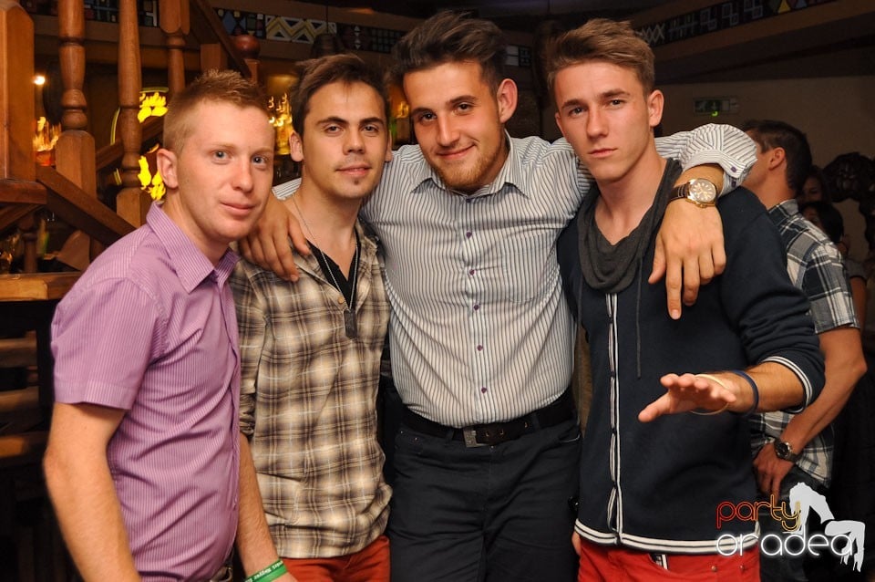 Zulu Caffe: it's karaoke time!, Zulu Caffe