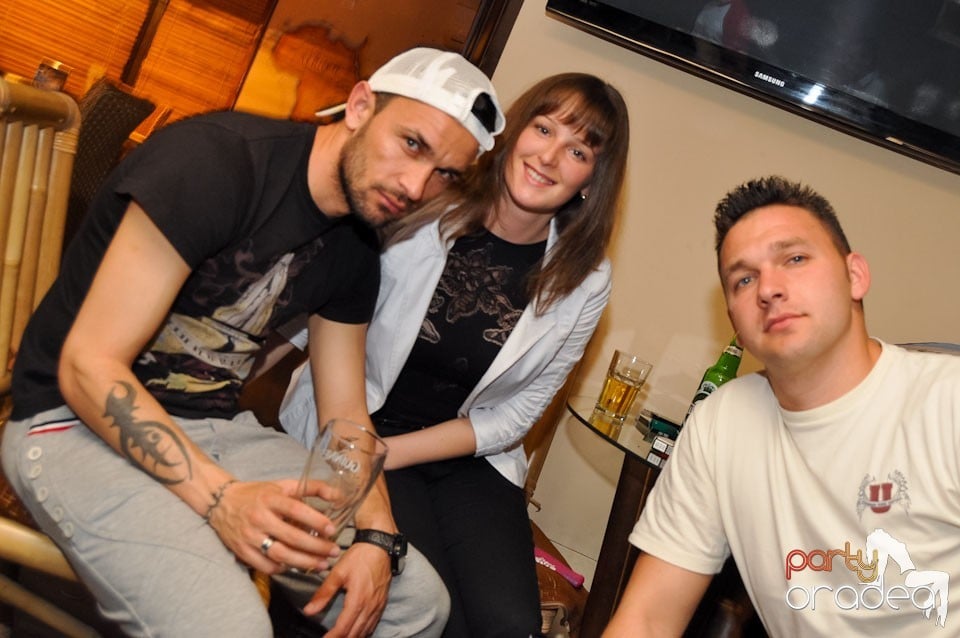 Zulu Caffe: it's karaoke time!, Zulu Caffe