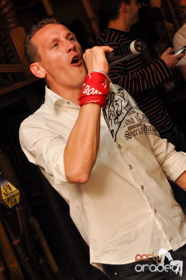 Zulu Caffe: it's karaoke time!, Zulu Caffe