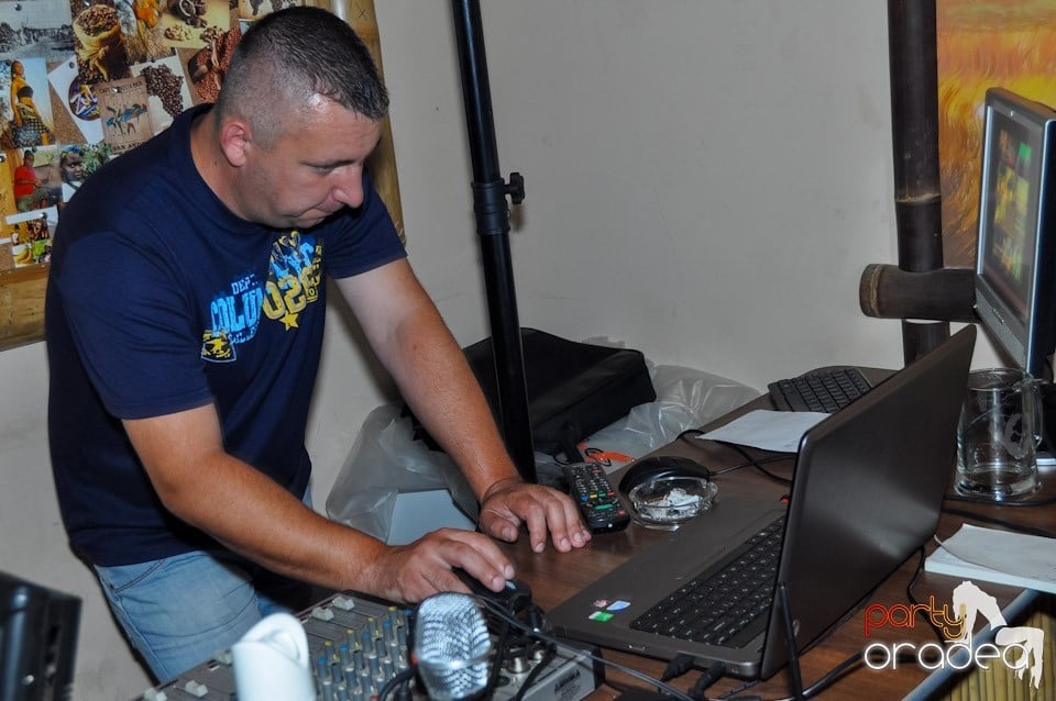 Zulu Karaoke Friday, Zulu Caffe