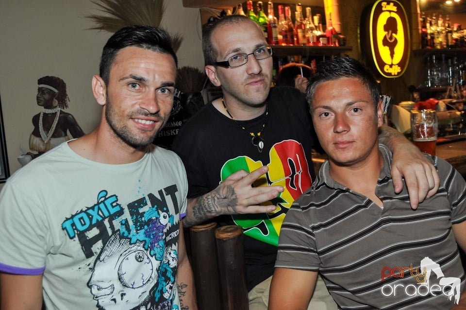 Zulu Karaoke Friday, Zulu Caffe